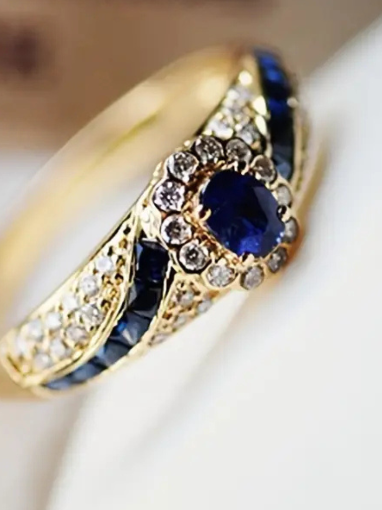 Sandy | Sapphire Ring